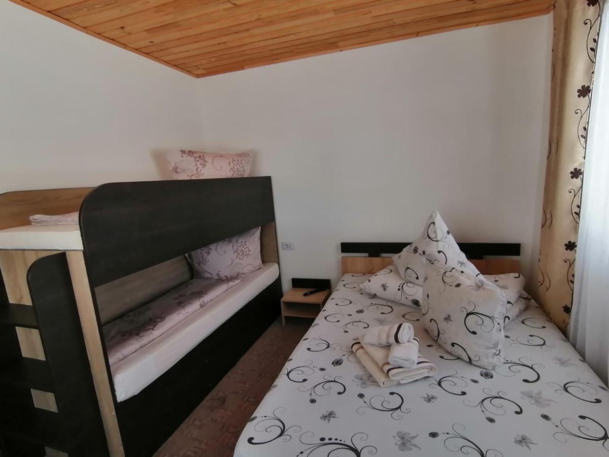 Serbeca Brosteni Exteriér fotografie